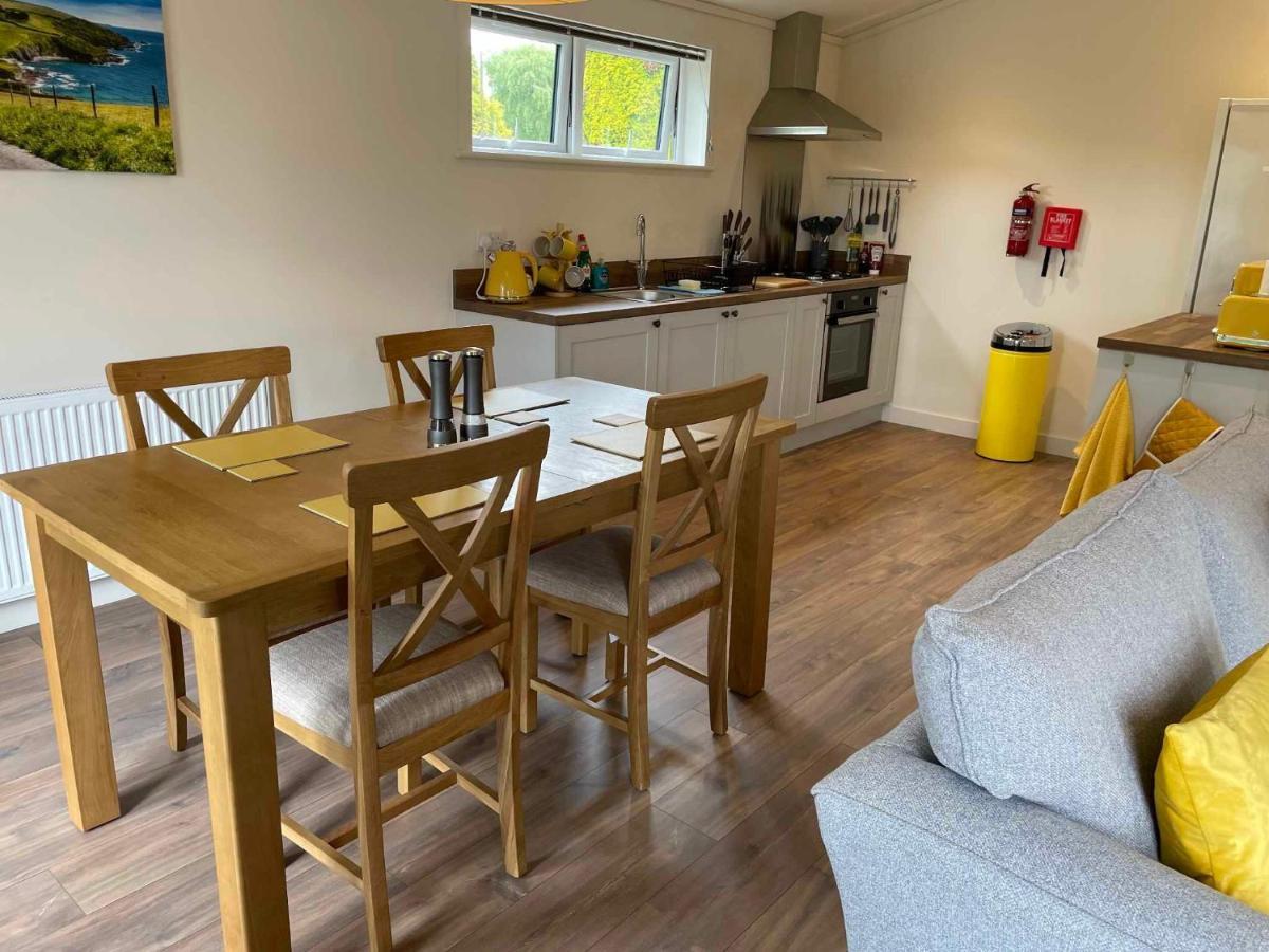 Acorn - Oak View Lodges - Pet Friendly Holiday home Liskeard